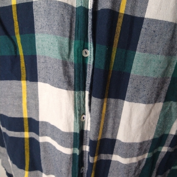 $ H&M green blue yellow white plaid button up collared shirt. Size 4 - Picture 3 of 8